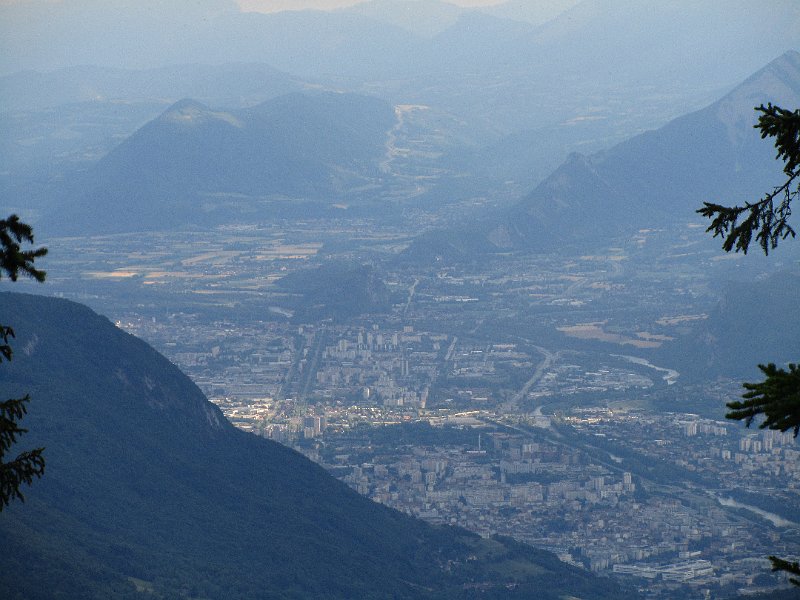 IMG_1673.JPG - Grenoble: y'en a encore qui bossent !